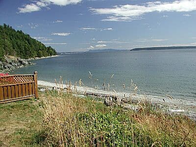 Emmonds Beach