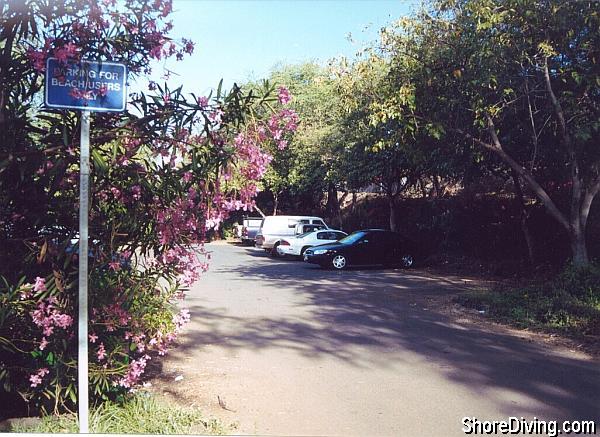 And the parking is ample.  The boat landing entry is to the left.