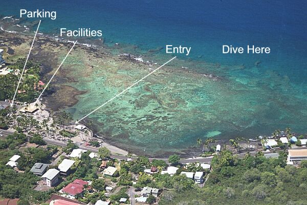 Although the bay is mainly for snorkelers, a quick kick out to sea will get the experienced scuba diver out to the lava shelf.
