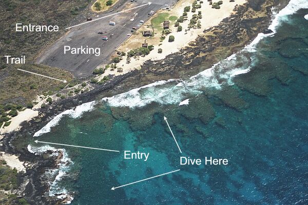 The lava shelf to the left is very dramatic, but there is also fine diving to the right.