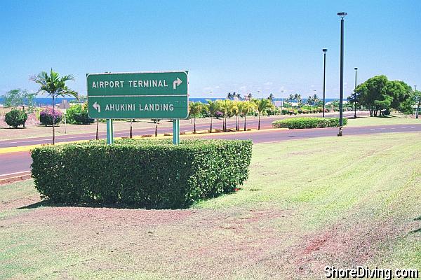 The entrance into the Lihu'e Airport.