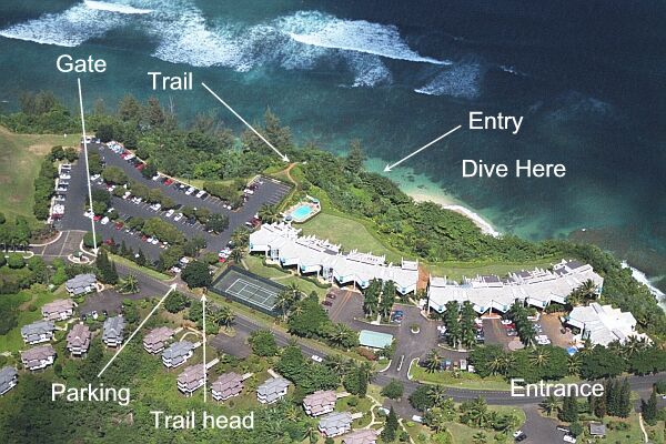 This gives the view of the Princeville gate, the parking and the trailhead.