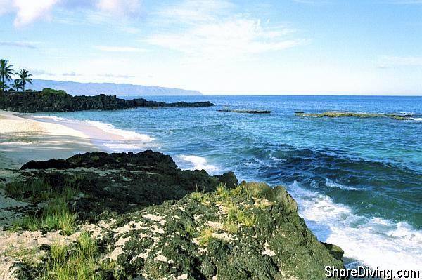 An overview from the right shows the table outcroppings.