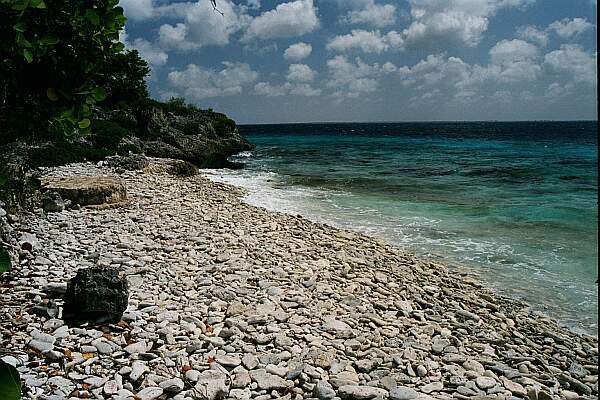 The beach is small with plenty of easy entry and exit points.