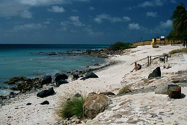 There are some steps in the middle to get you from the parking to the beach.