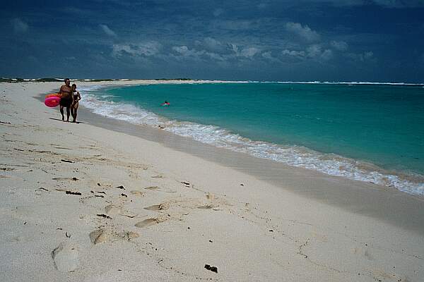 A sandy beach makes for an easy entry.