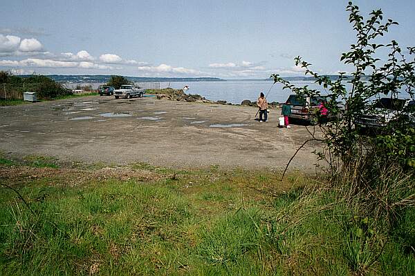 At the end of the dirt road is an adequate parking area.  No facilities-- just a dirt pad.