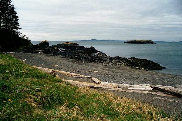 The Western beach is an easy dive if you'd just like to explore the point.  Be especially careful of the currents here.  Unlike the Eastern beach, there is no bay to protect you.