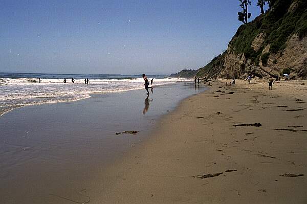 The beach is laid-back, perfect for sunners, kids and divers!