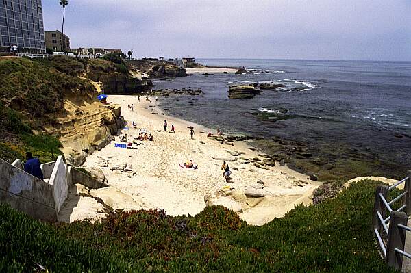 Looking South, the stairs are to the left.  Take a moment to watch the sea and choose your entry carefully.