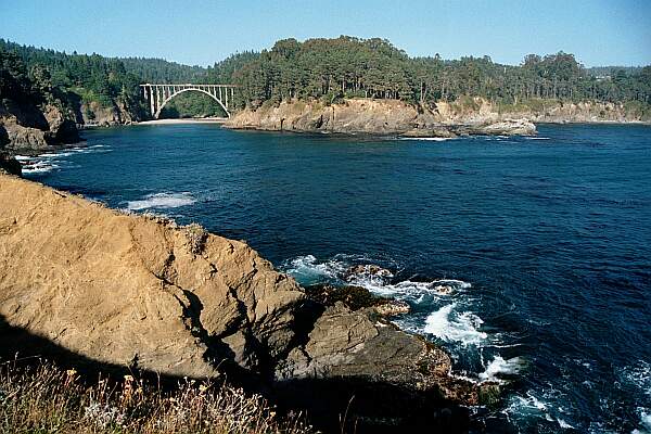 Looking back toward the beach area, take note of the inviting waterside cliffs!