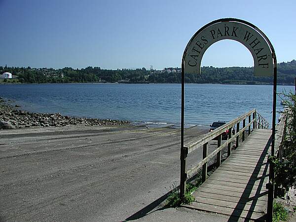 Just to the right of the above picture, the boat ramp offers the easiest entry.