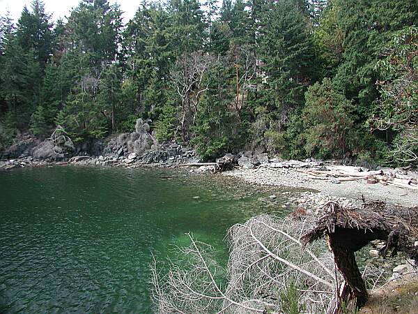 An overview of the entry area.   A rocky point is just off to the left.