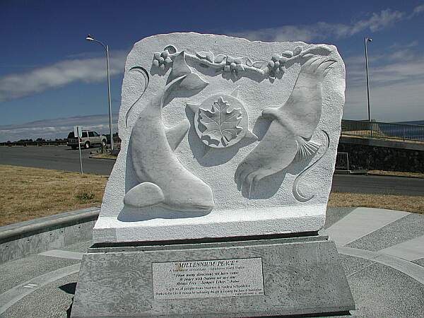 This carving marks the entrance to Clover Point.