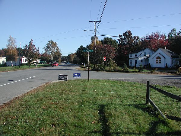 Here's your intersection of Bowery Beach and Kettle Cove roads.