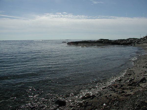 On a calm day, the entry should easy.  Head out around the rocks, but be careful of boat traffic.