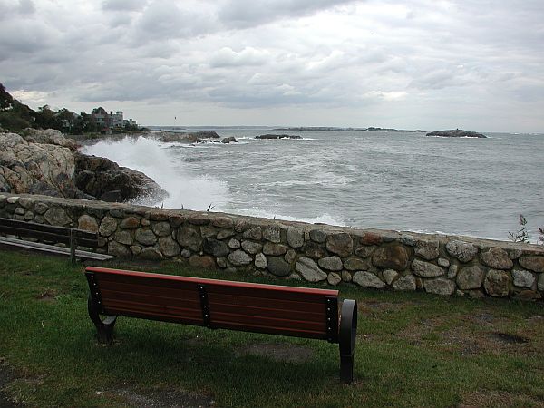 Your non-divers can sit here and watch you get bashed up onto the rocks by the surf, unless, of course, you decide to dive on a calm day.