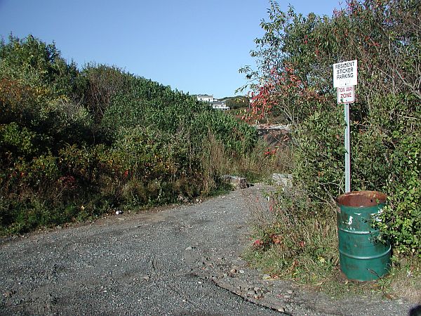 At low tide, the water is about 100 yards from the parking area.