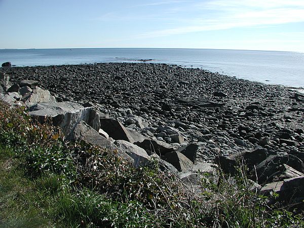 This is low tide.  You can see how it just gradually slopes out to sea.